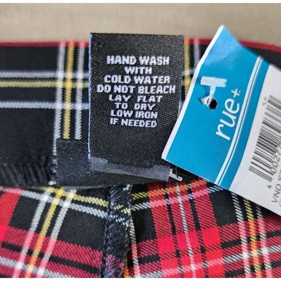 Rue+ 3X Cotton/Polyester Plaid Women’s Zip Up Pants | Stylish Plus-Size Pants - Picture 4 of 13